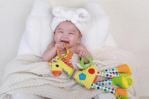 汕尾怎么判断宝宝是否斜颈