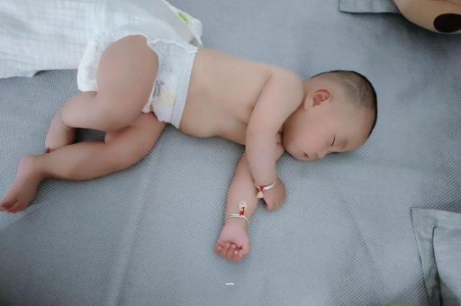 汕尾怀孕肚子撑的难受